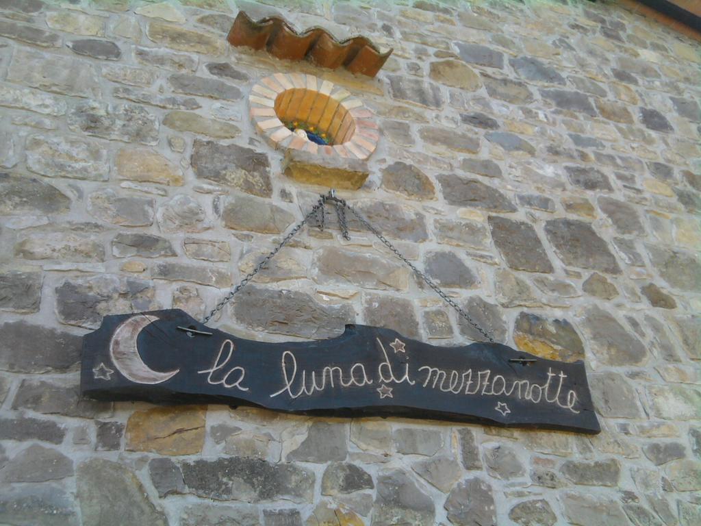 La Luna Di Mezzanotte Fratta Todina Exterior foto